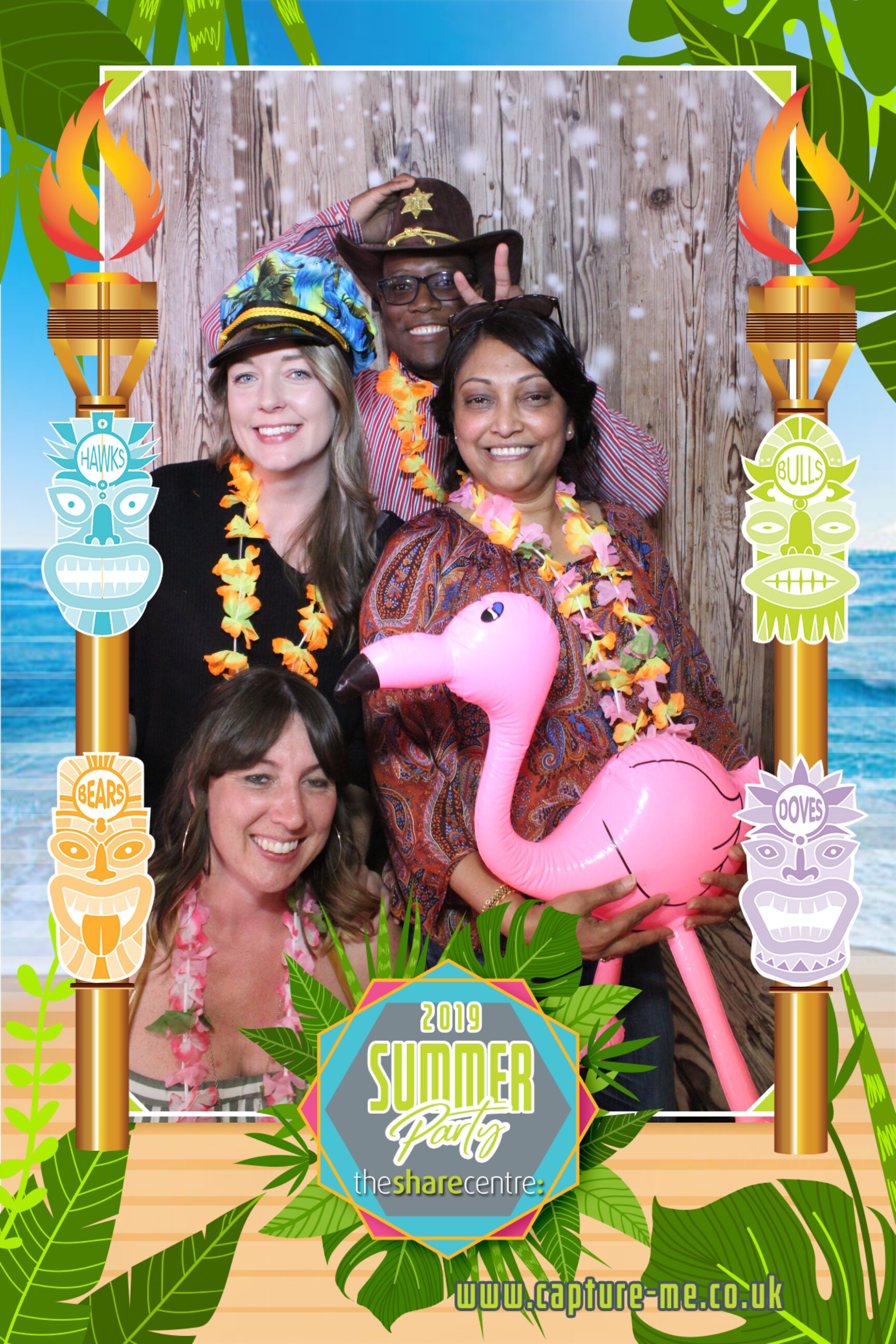 The Share Centre Tiki Party | View more photos from the event at gallery.capture-me.co.uk/u/Capture-me/The-Share-Centre-Tiki-Party